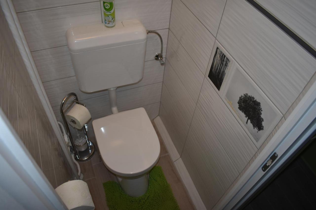 Frezia Apartman Mako Exterior photo